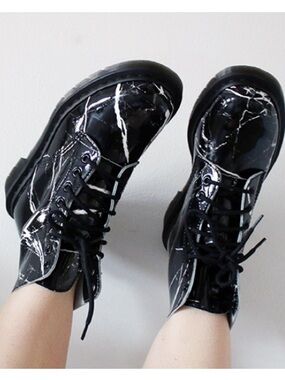 Dr. Marten's 1460 Pascal Marble Black Leather Lace Up Combat Grunge Boot Size 8